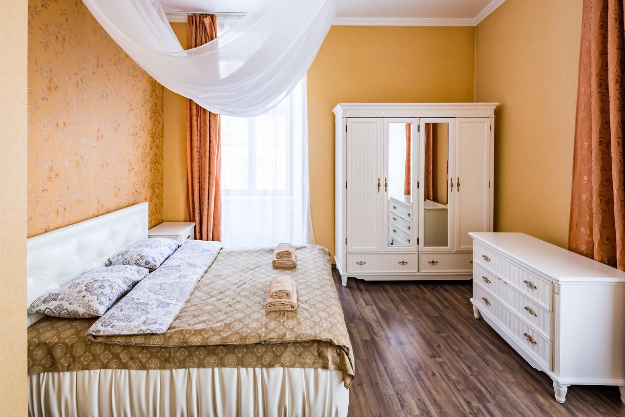 2 Virmens'Ka Apartment Lviv Ngoại thất bức ảnh