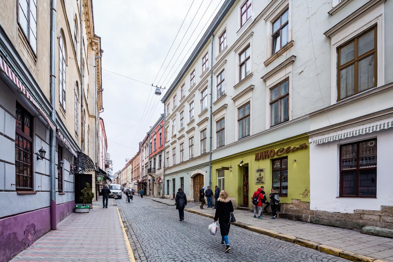 2 Virmens'Ka Apartment Lviv Ngoại thất bức ảnh