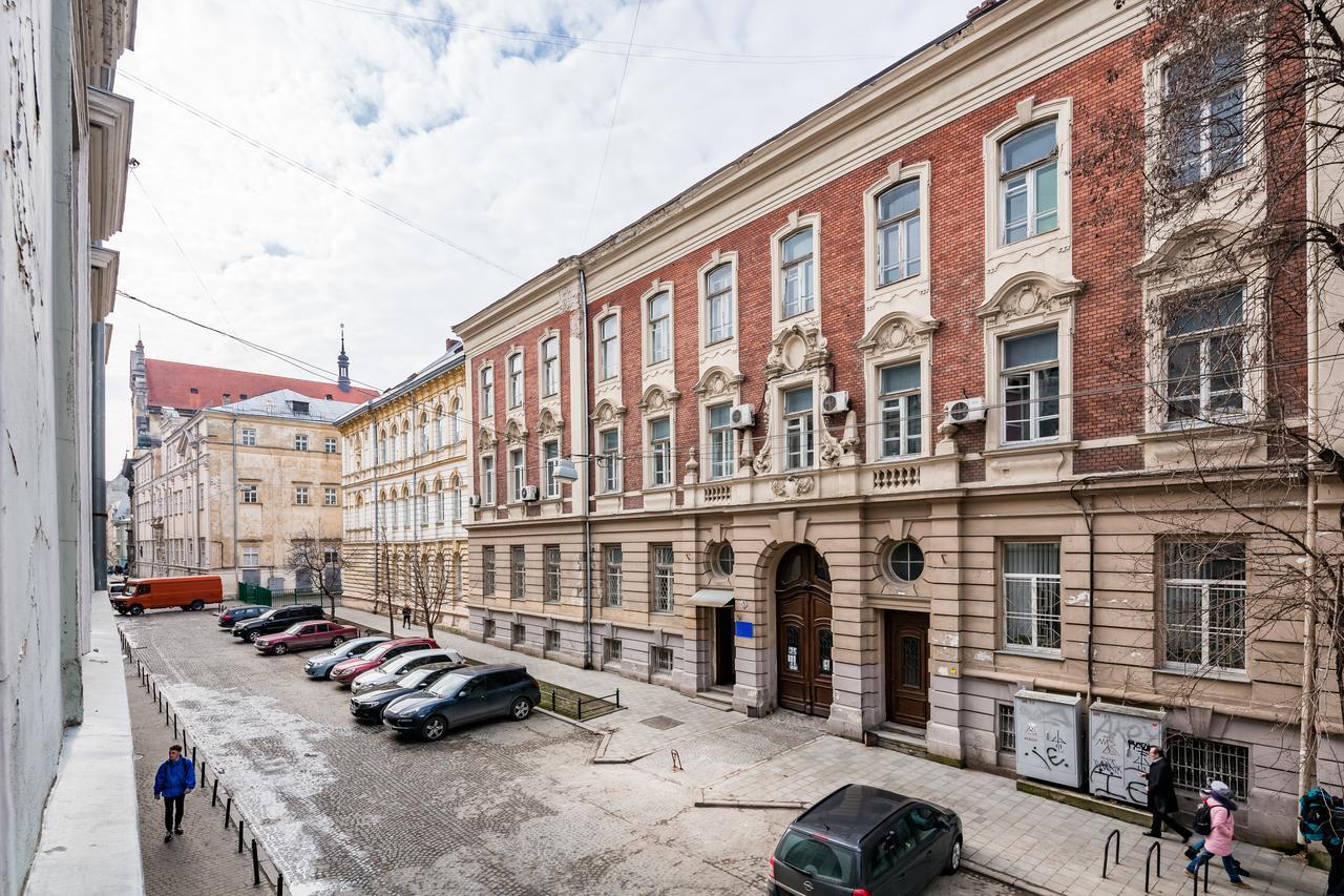2 Virmens'Ka Apartment Lviv Ngoại thất bức ảnh